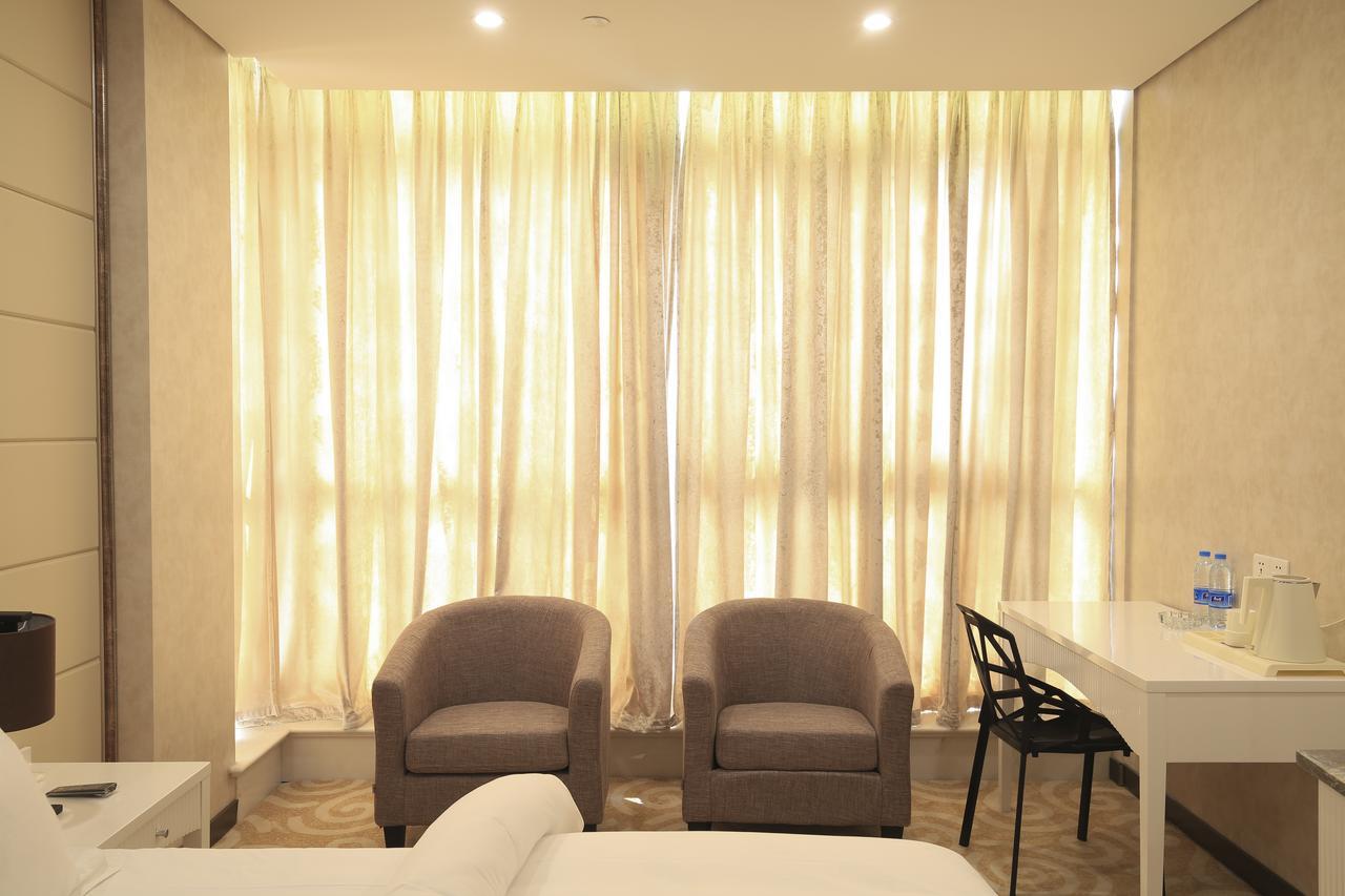 Crown Crystal Hotel Shanghai Bagian luar foto