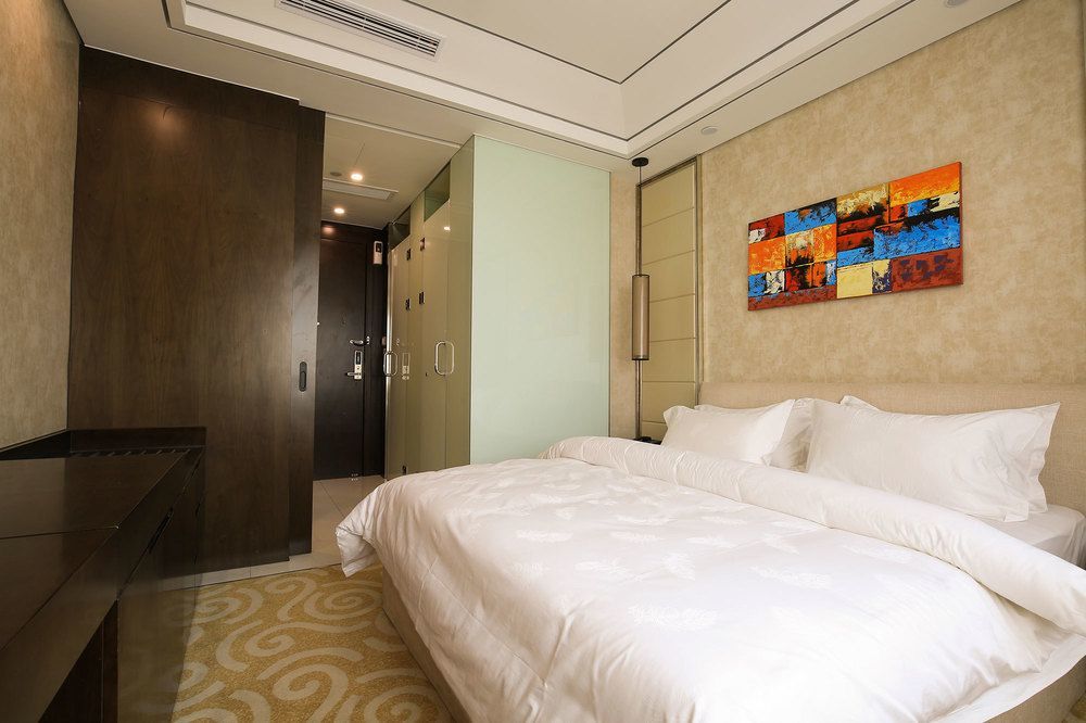 Crown Crystal Hotel Shanghai Bagian luar foto