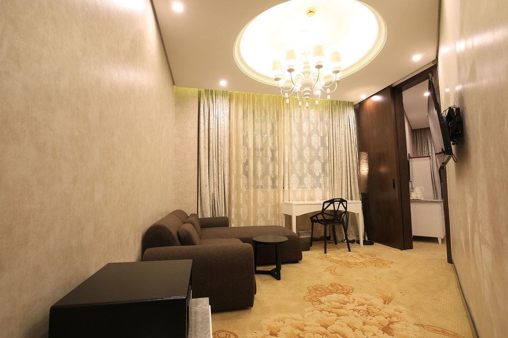 Crown Crystal Hotel Shanghai Bagian luar foto